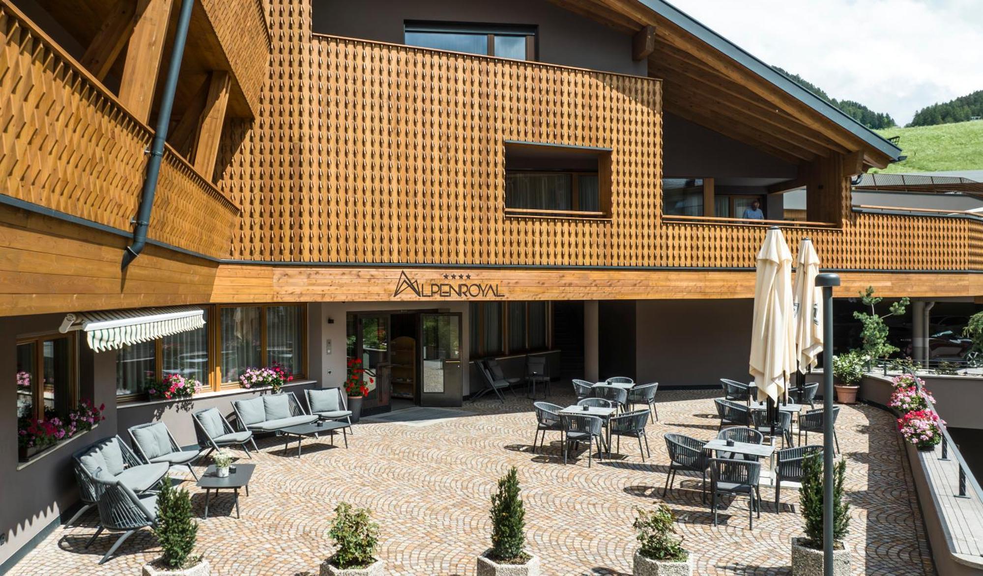 Hotel Alpenroyal Castelrotto Eksteriør bilde